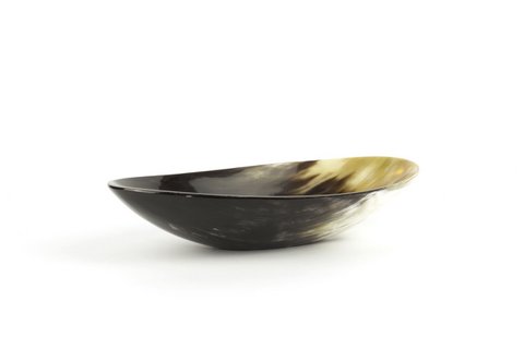 Large oval cup in marbled black horn