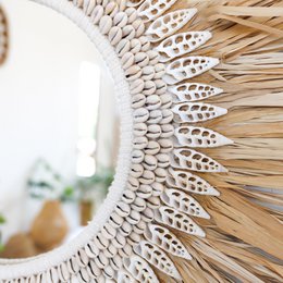 Raffia round mirror with cowrie shells - Mawi ø70cm
