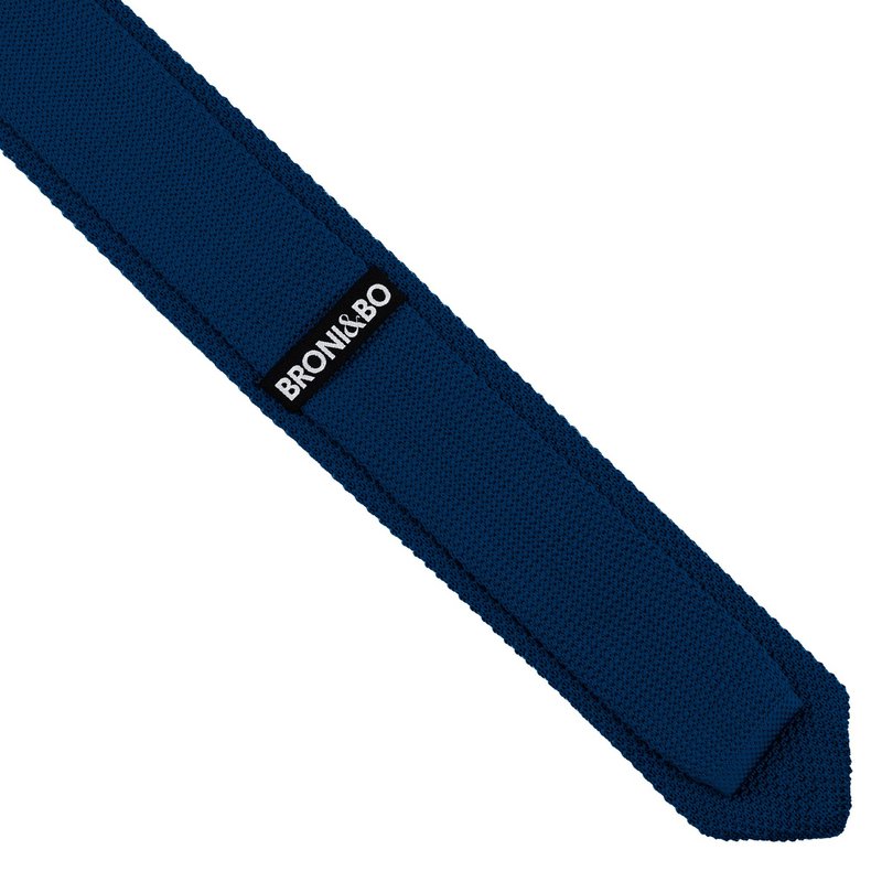 Midnight blue knitted tie