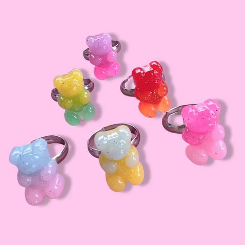 Bunte Gummibärchen-Kinderringe von Pop Cutie