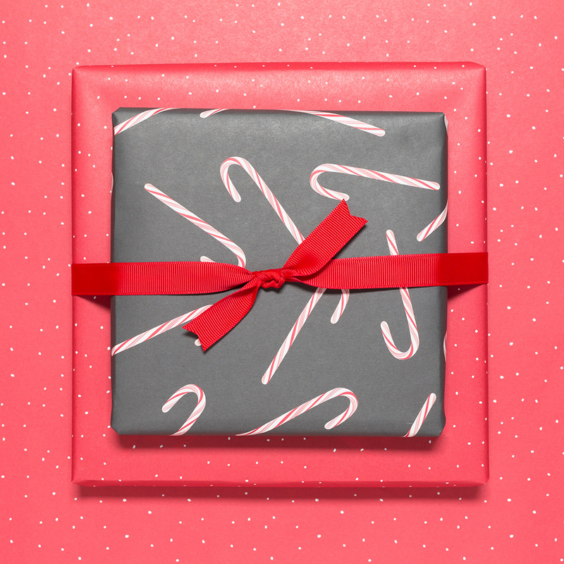 Duurzaam kerstcadeaupapier grijs en rood, rood inpakpapier "Ilex" - dubbelzijdig inpakpapier gemaakt van 100% gerecycled papier