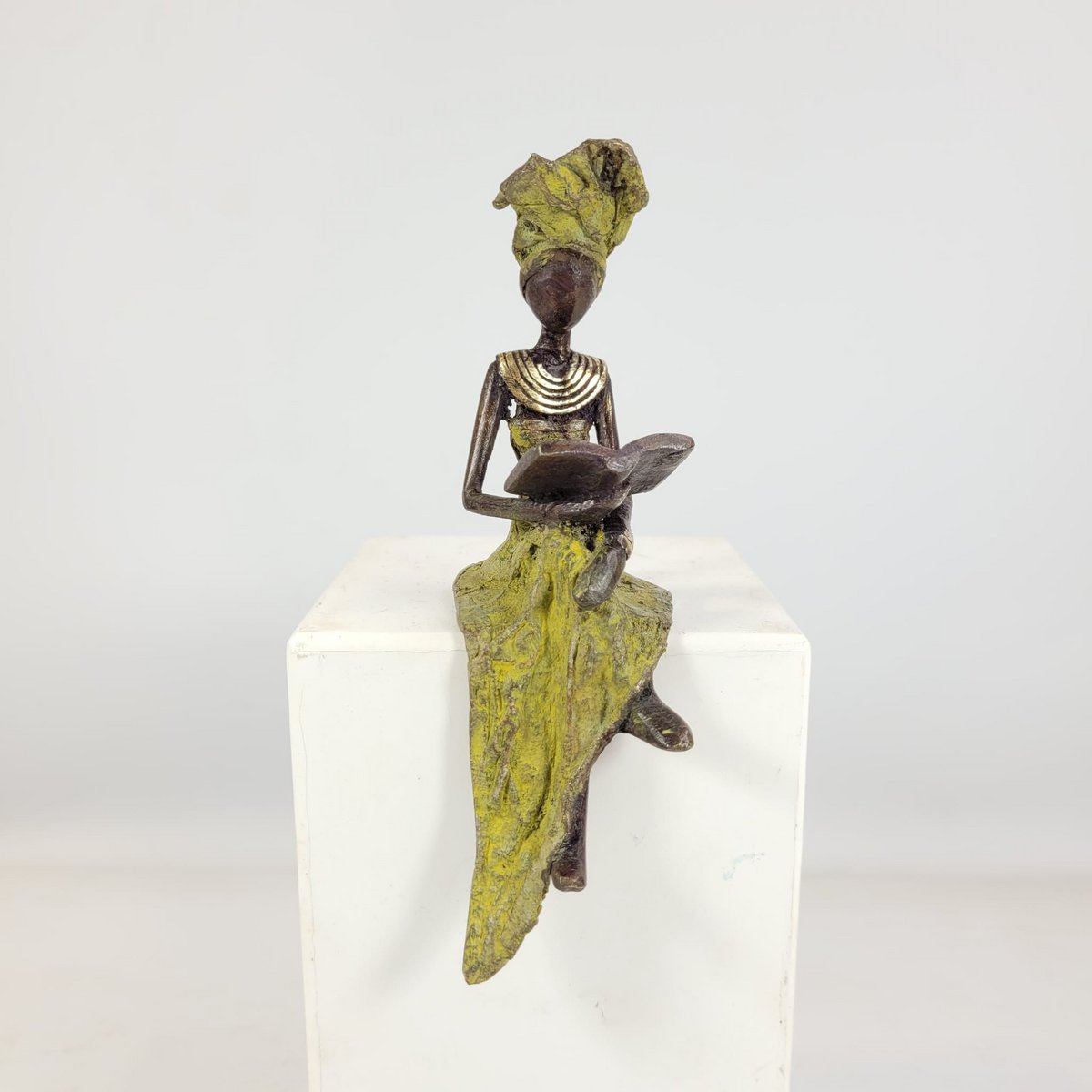 Bronze-Skulptur "Sitting Woman" af Hamed Nikiema | 16 cm | Unikate