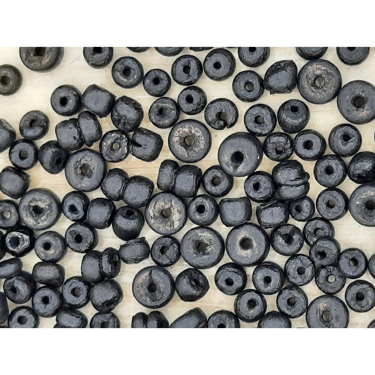 %2383 OW Perles Kokus noires