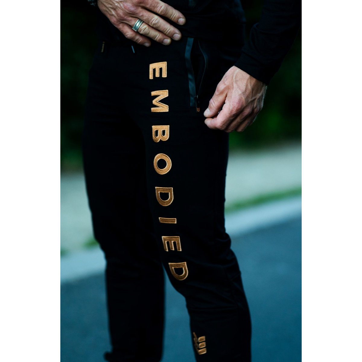 Spodnie treningowe Adonis Sweatpants Train&Relax z bawełny organicznej marki Empire Embodied