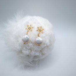 SNOW – Earrings with Zircons and Keshi Pearls