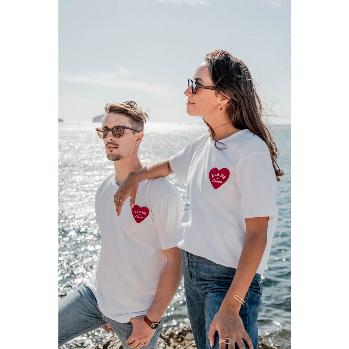 T-shirt patch coeur brodé