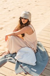  Lightweight linen dress, available in multiple colors, casual beach style, relaxed fit, short sleeves, versatile neutral tones.
