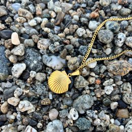 Seashell Secret Keeper – Guld Shell halskæde