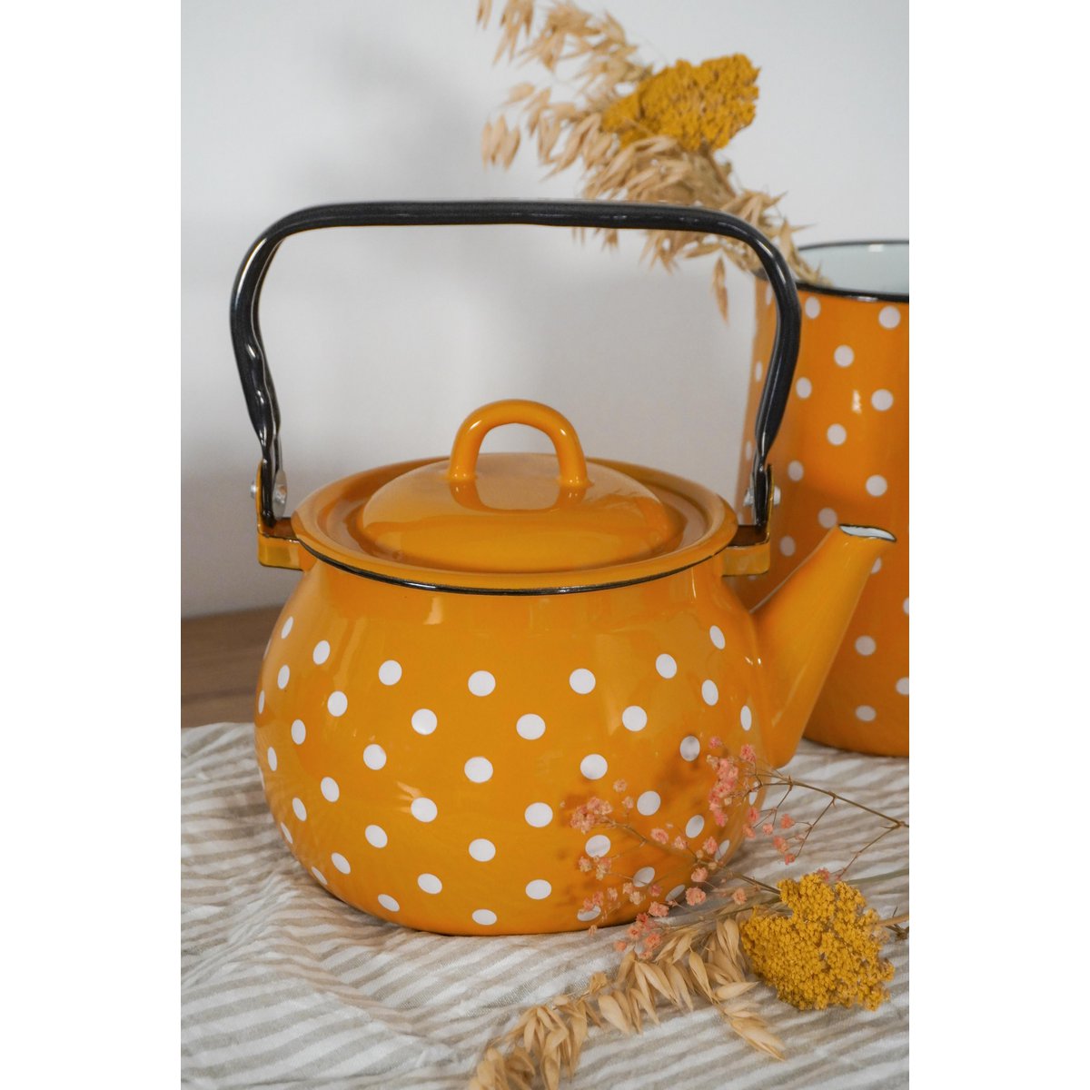 Email Kettle Polka Dot Mostard 2,5L Isabelle Rose