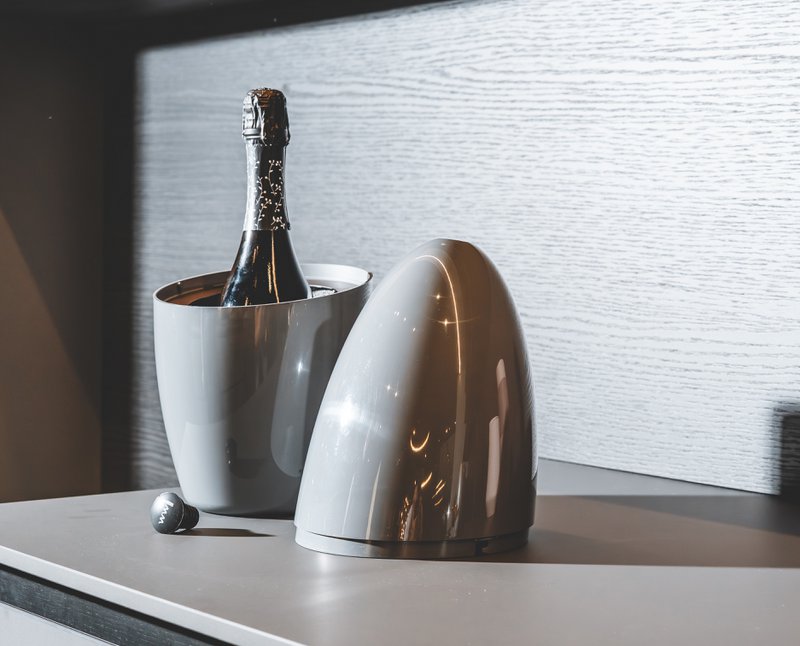 WEGG BASIC - Wine and Champagne Cooler with Gel Bags Kit