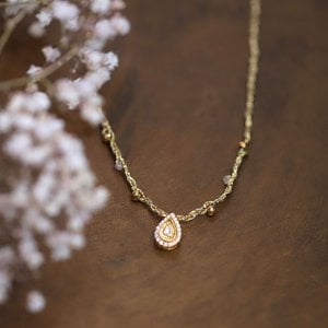 Geflochtene Halskette mit Polki-Diamantanhänger