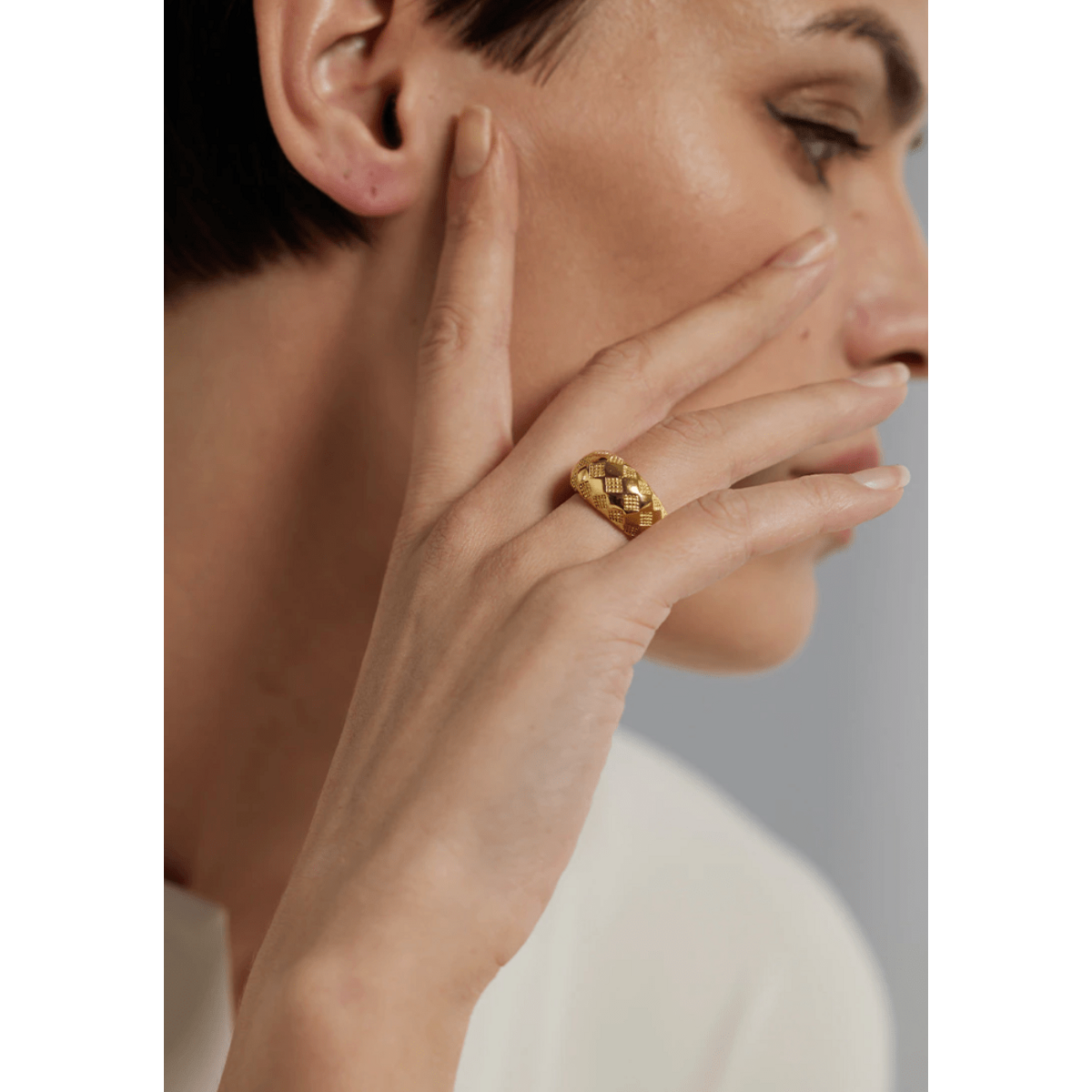 Mirabelle - Karo Dome Ring und Band