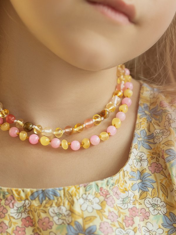 Collar de ámbar niño - limón y cuarzo rosa - 32 cm