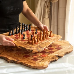 Olive Wood Chess Set with Irregular Rustic Board – Handcrafted Rustic Elegance