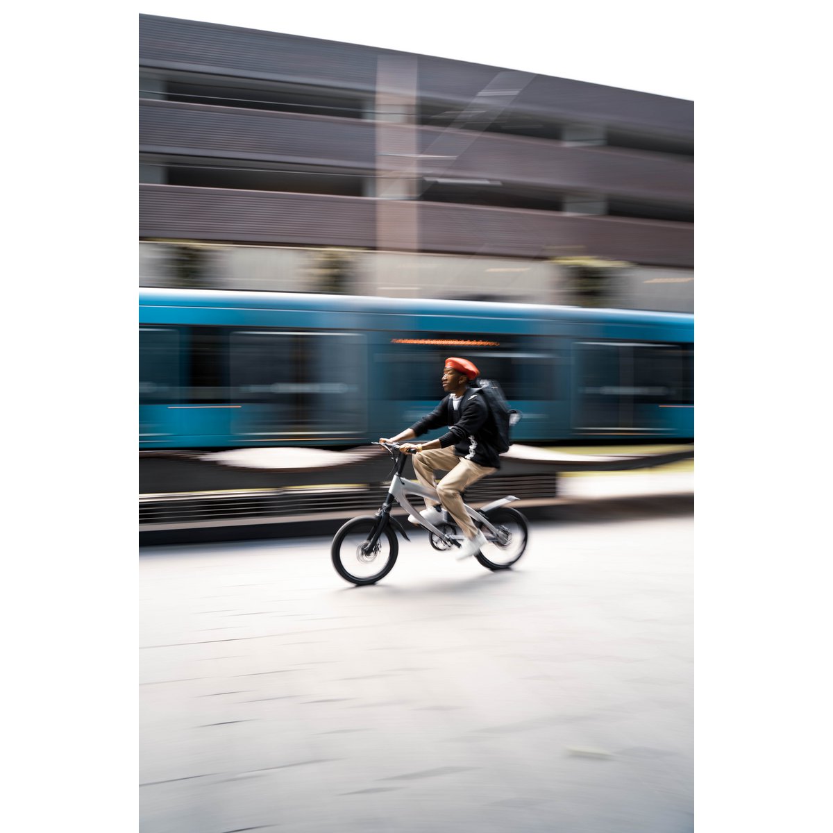 The Cruzaa Pedal-assist Bluetooth Electric Bike Gun Metal Grey