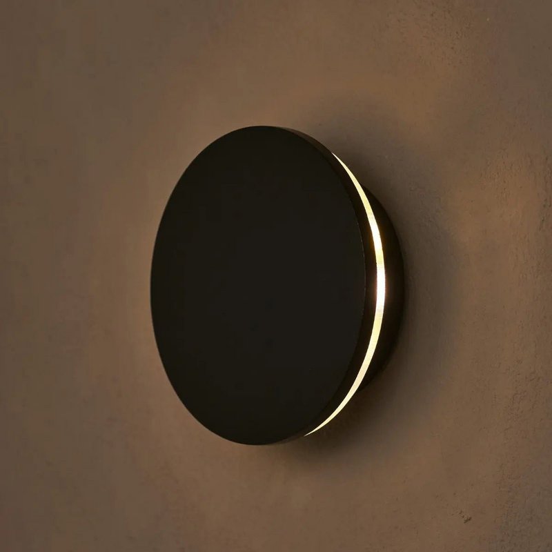 Lou Black Rechargeable Wall Light