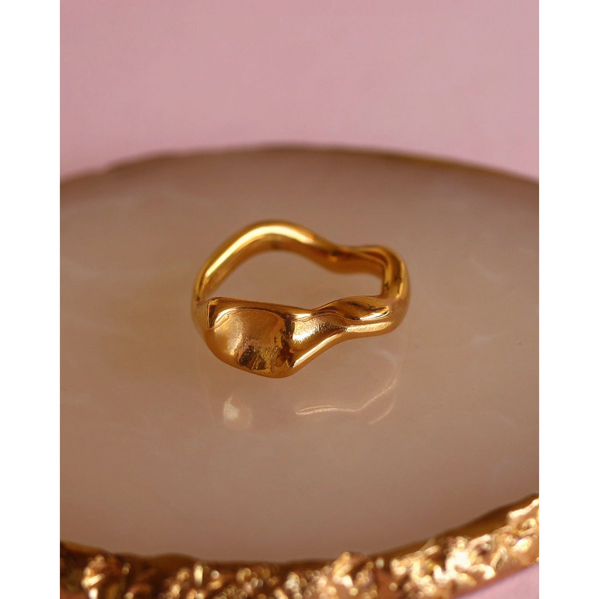 Bennett – Ring aus flüssigem Gold