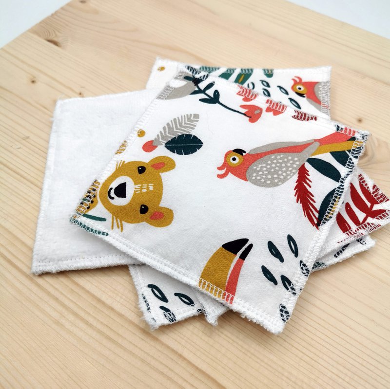 WASHABLE CLEANSING SQUARE