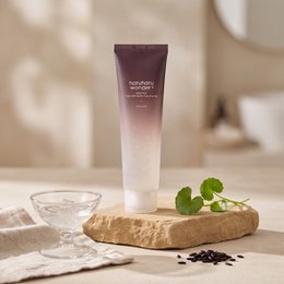 Haruharu Wonder – Black Rice Triple AHA Gentle Cleansing Gel