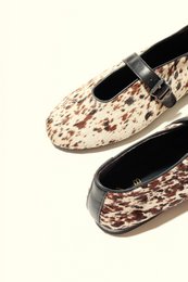 LIZA COW PRINT – Hair-On-Leder-Mary-Jane-Ballerinas
