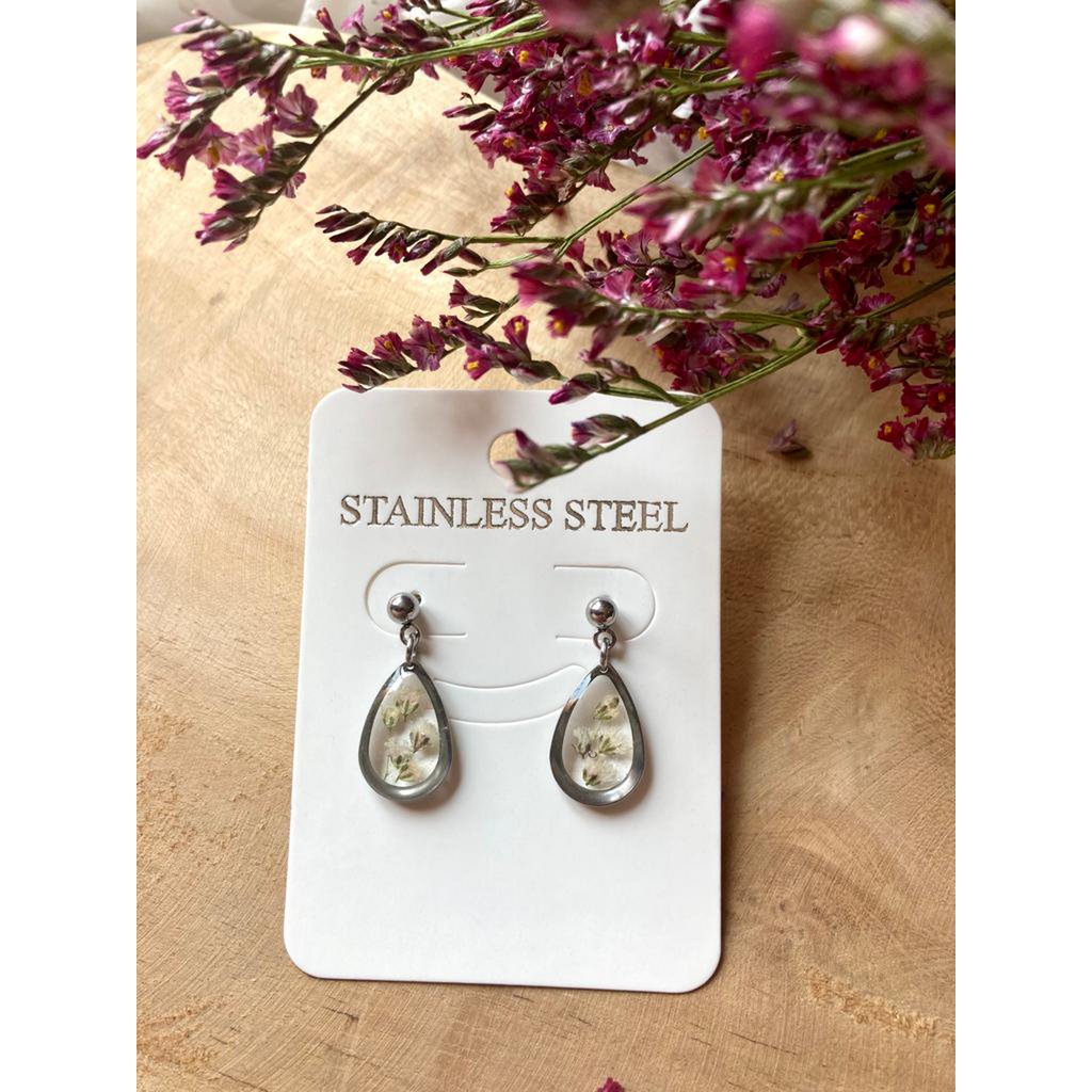 Resin/Stainless Steel Earrings silver with real 'Gypsophila'