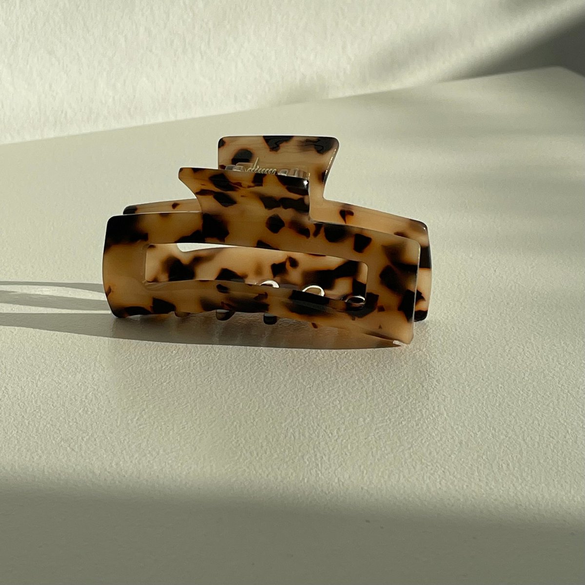 YOSMO Medium Hair Clip – Premium Cellulose Acetate – Durable & Strong Grip