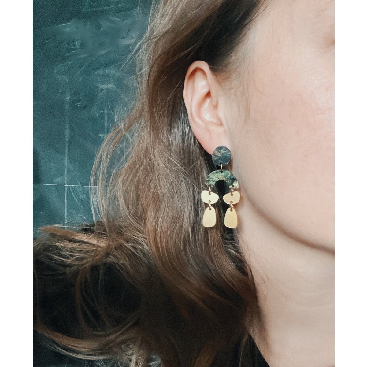 Ophelia oorbellen in marmer goud