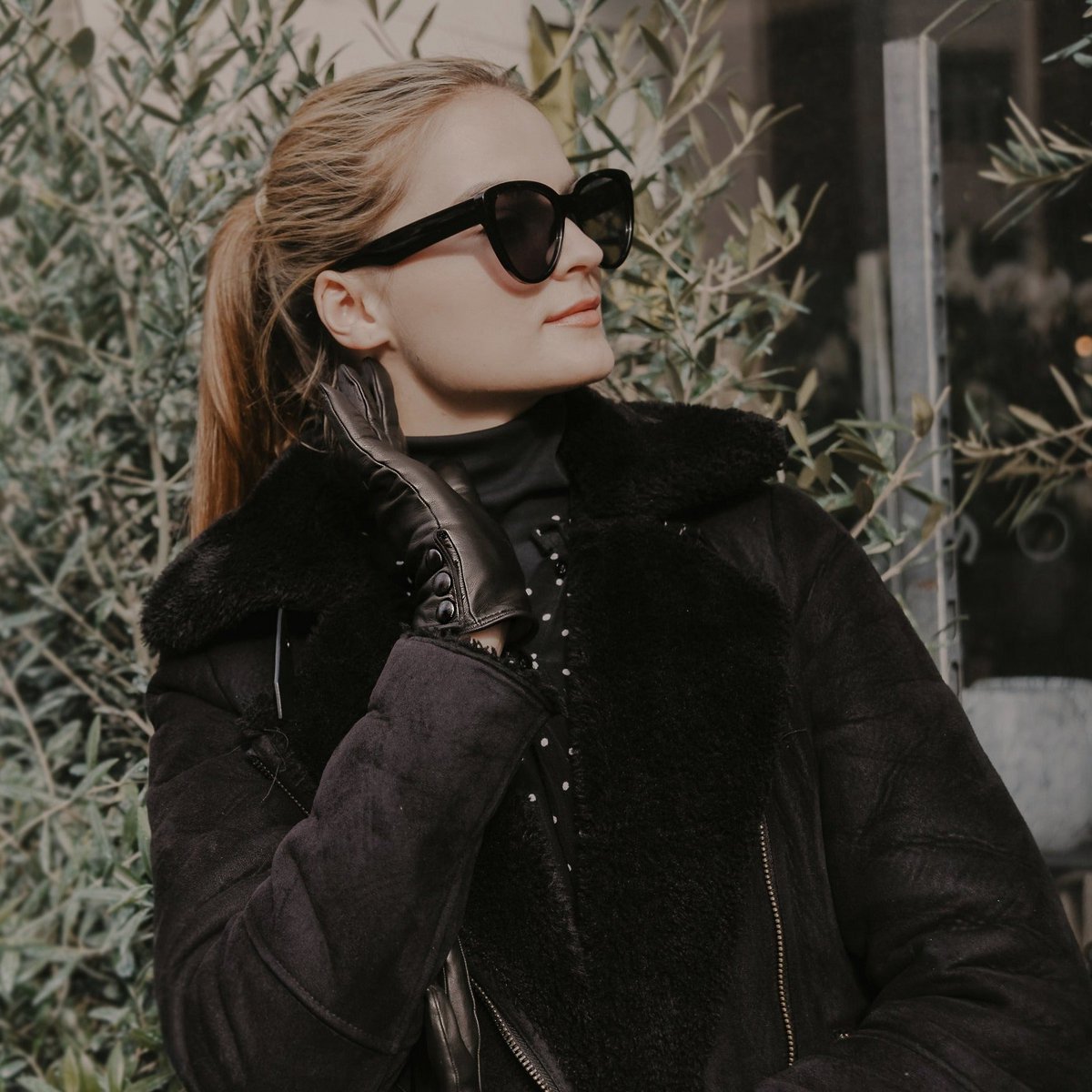 Celine | Rękawiczki skórzane z mankietem na guziki