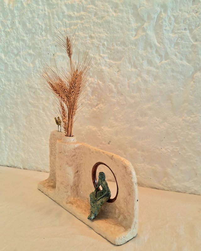 Vase | Sculptural Papier mache Hand-painted
