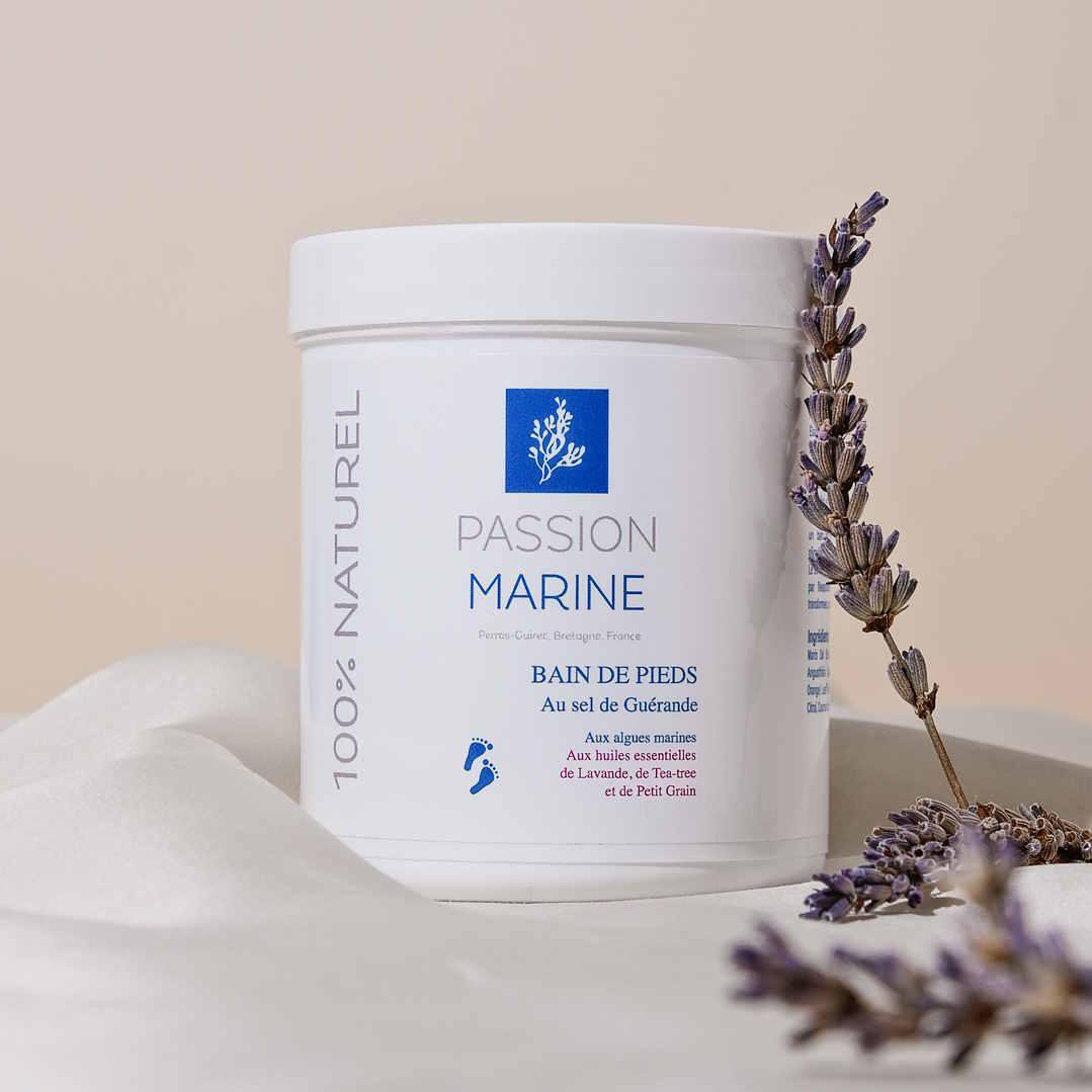 FOOT BATH WITH GUERANDE SALT WITH SEA ALGAE AND ESSENTIAL OILS OF PETIT GRAIN, LAVENDER AND TEA TREE 200G