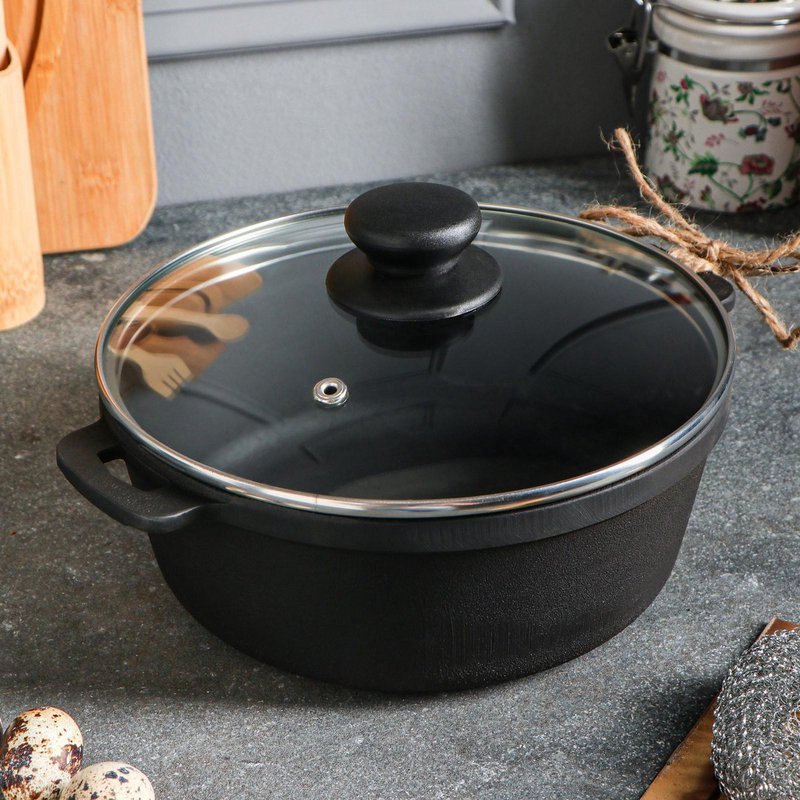 Cast iron frying pan - 2 liters - Suitable for induction - Glass lid - Casting pan cast iron - Pans - saucepan - Pan set - Gift - PFAS Free - Matt Black