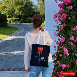 Totebags. Bolso grande modelo "JE SUIS DES PÉTALES ET DES ÉPINES"