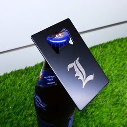 Abridor de botellas de acero inoxidable negro, grabado inicial personalizado, utensilios de barra y cocina