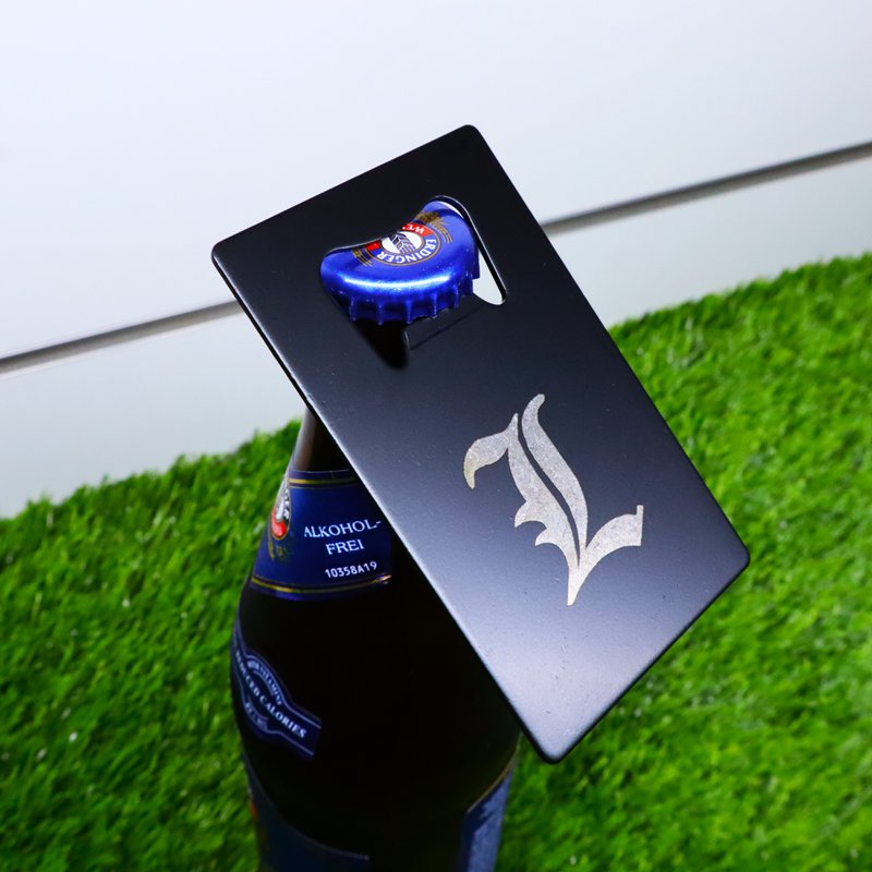 Abridor de botellas de acero inoxidable negro, grabado inicial personalizado, utensilios de barra y cocina