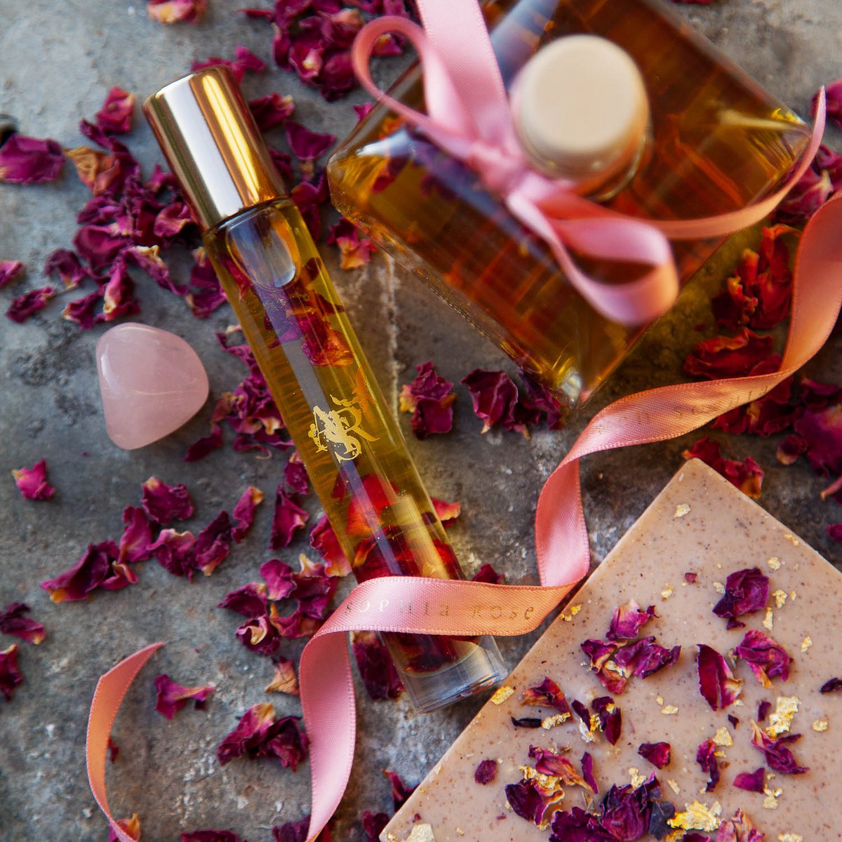 Awen Rose Pulse Kiss Pocket Perfume Oil, Rose Vanilla