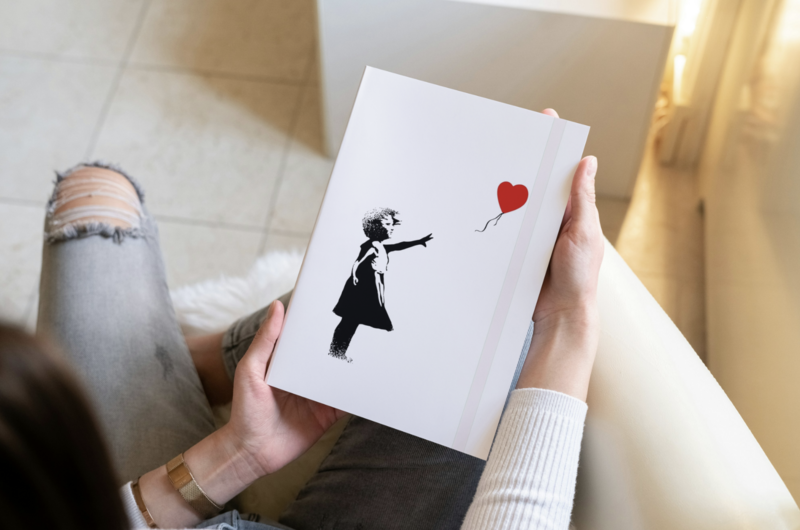 Cuaderno A5/A6 Banksy - Niña Con Globo Rojo