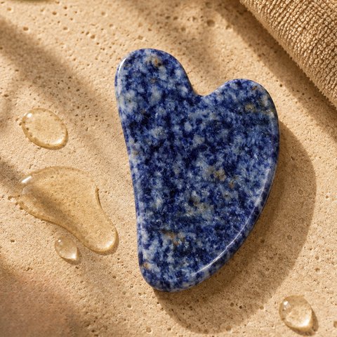 Gua Sha Sodalite Bleue - Masseur Face and body in natural stone - Stimulates circulation - firmer and elastic skin