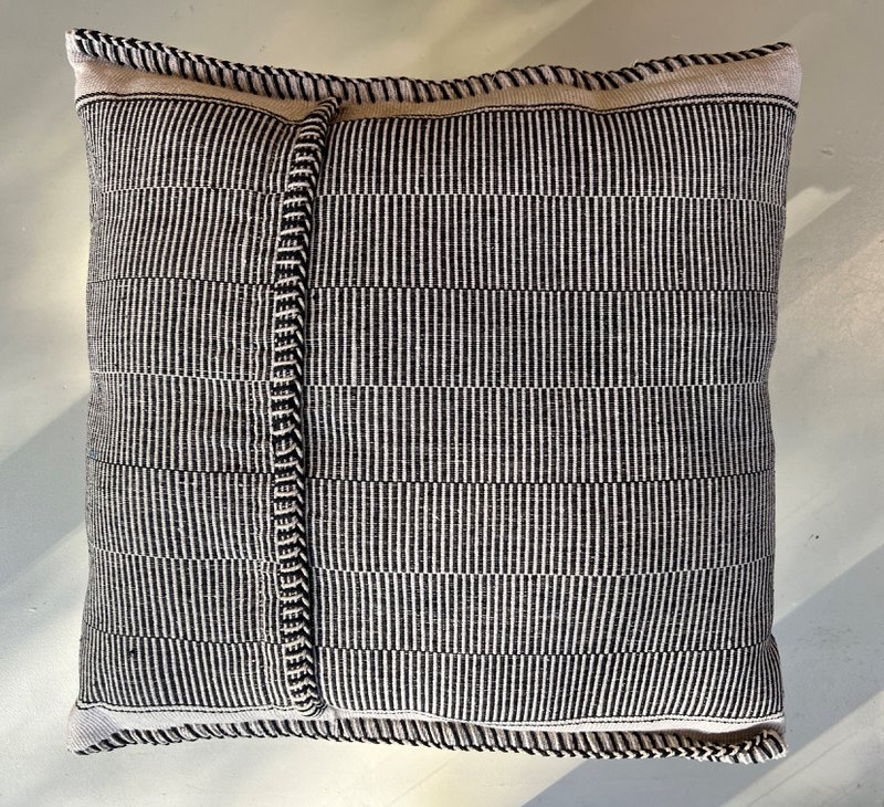 Cushion Azure - antracit creme