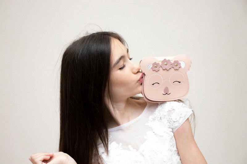 Kinderschoudertas - Yumi de kleine koala Roze