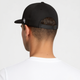 O.Leo Baseballkappe – Schwarz – Schwarzer Löwe – Pride-Flagge – Unisex