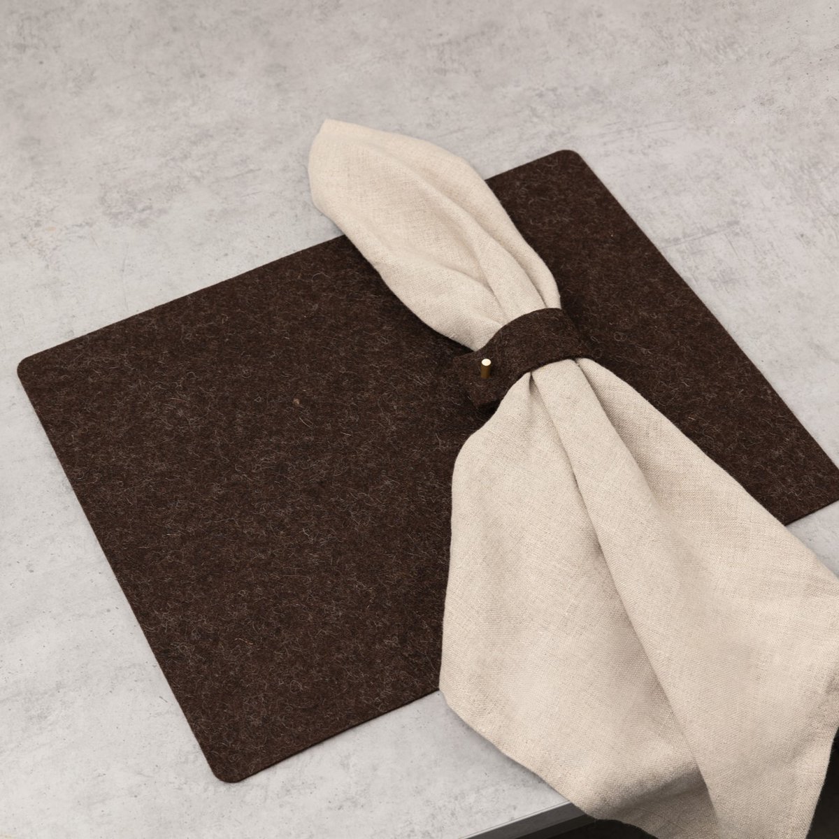 Natural wool felt placemat, rectangle