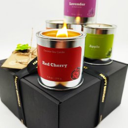 Hoogen Candles Geschenk pakket verjaardag 4 heerlijke geurkaarsen Apricot, Red Cherry, Apple en Lavender - Chamomile