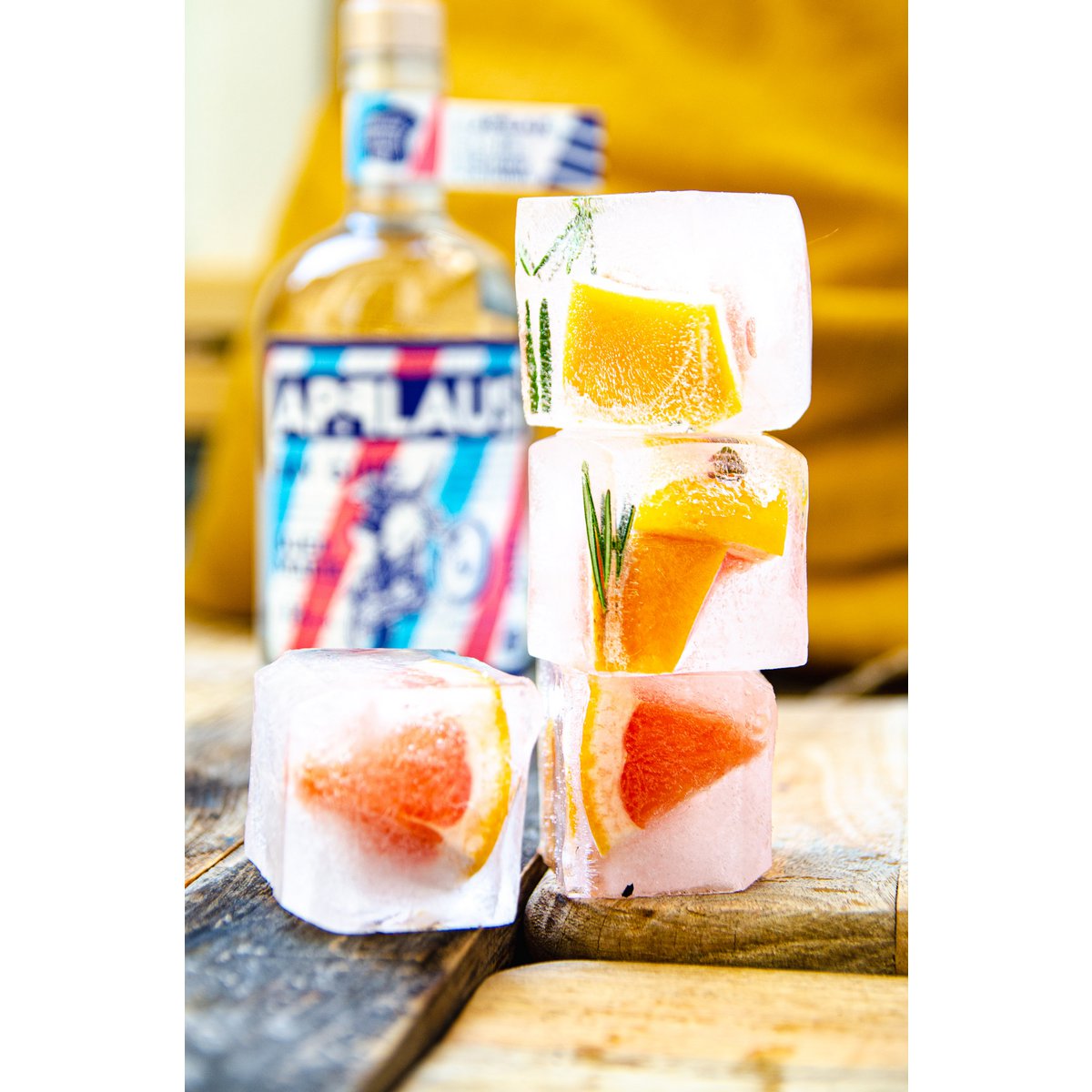 Oklaski - Suchy Gin Suedmarie 43%
