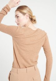 LILLY 2 Pull col V en cachemire camel