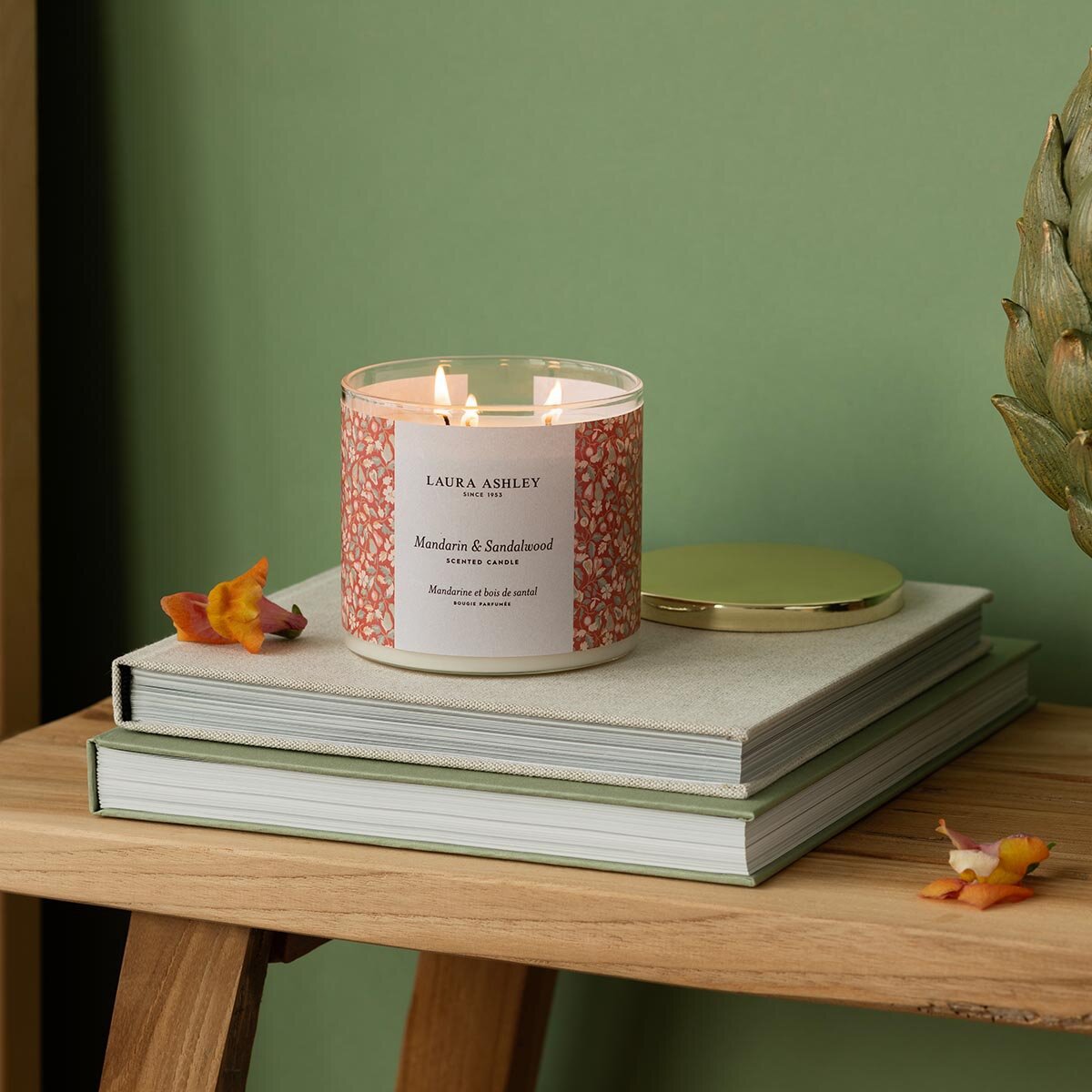 Scented candle Laura Ashley Mandarin & Sandalwood - 400g