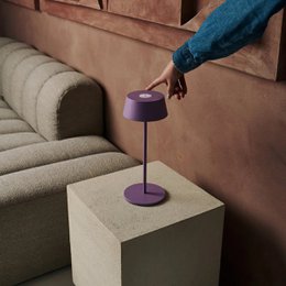 Lámpara de mesa recargable Hugo Violet Lila