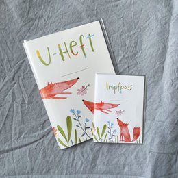  Vaccination certificate cover with fox illustration, suitable as a gift for pregnancy or birth.