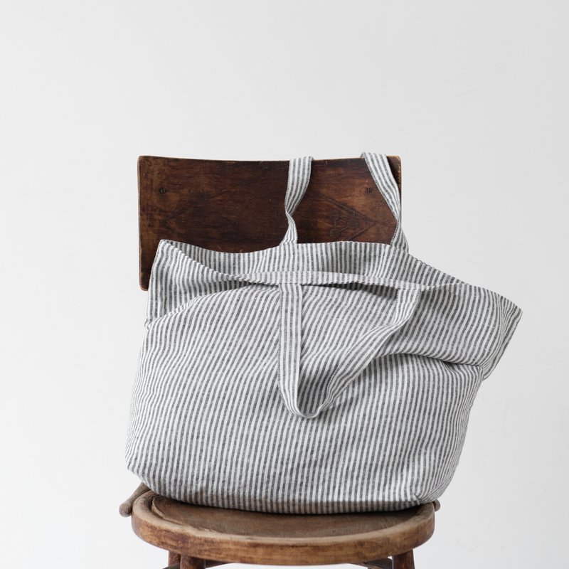 Tynde sorte striber store linned taske