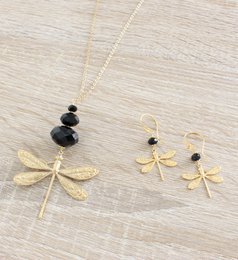 Lange 18K vergulde libelleketting met zwarte kristallen