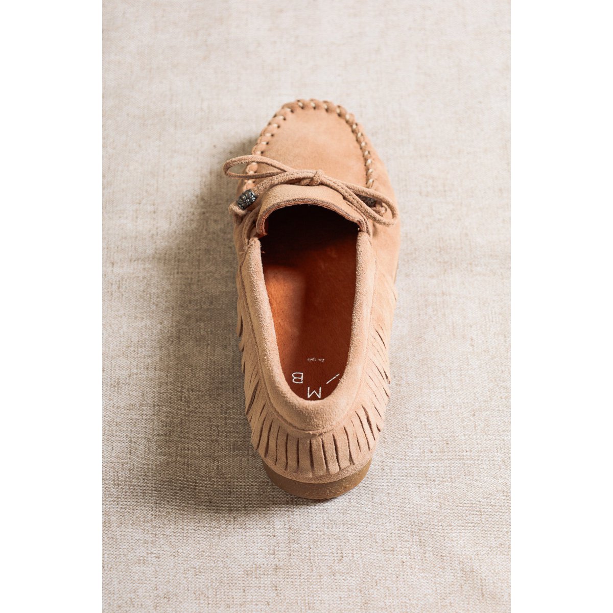 BINITA BEIGE – Wildleder-Mokassins im Kiowa-Stil mit Fransendetail